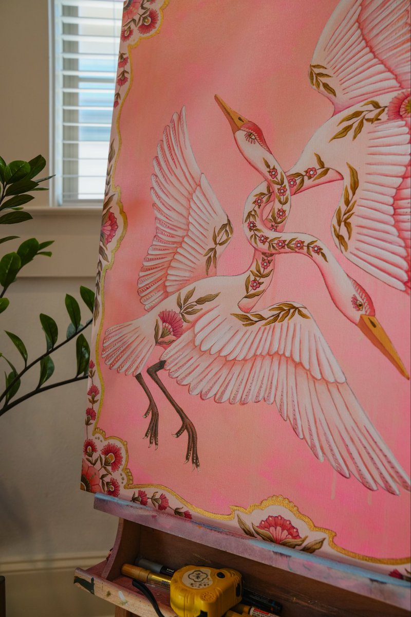 I bet y’all can’t guess which new mama finally got a chance to squeeze some painting in! 

Just about finished with this latest piece. Gold embellishment added to the work last night and a bit of touch ups here and there to go! 

So happy with how she’s turning out!