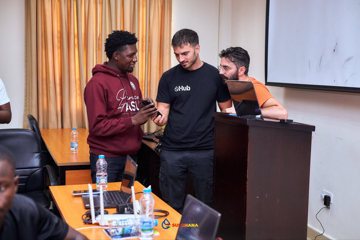 SuiNetworkGhana's tweet image. Day 2!!!

Another productive day at the One Week Sui and Move Bootcamp 🔥

The passion and teamwork from participants have been incredible. 

We’re only getting started, this week is about to get even more exciting