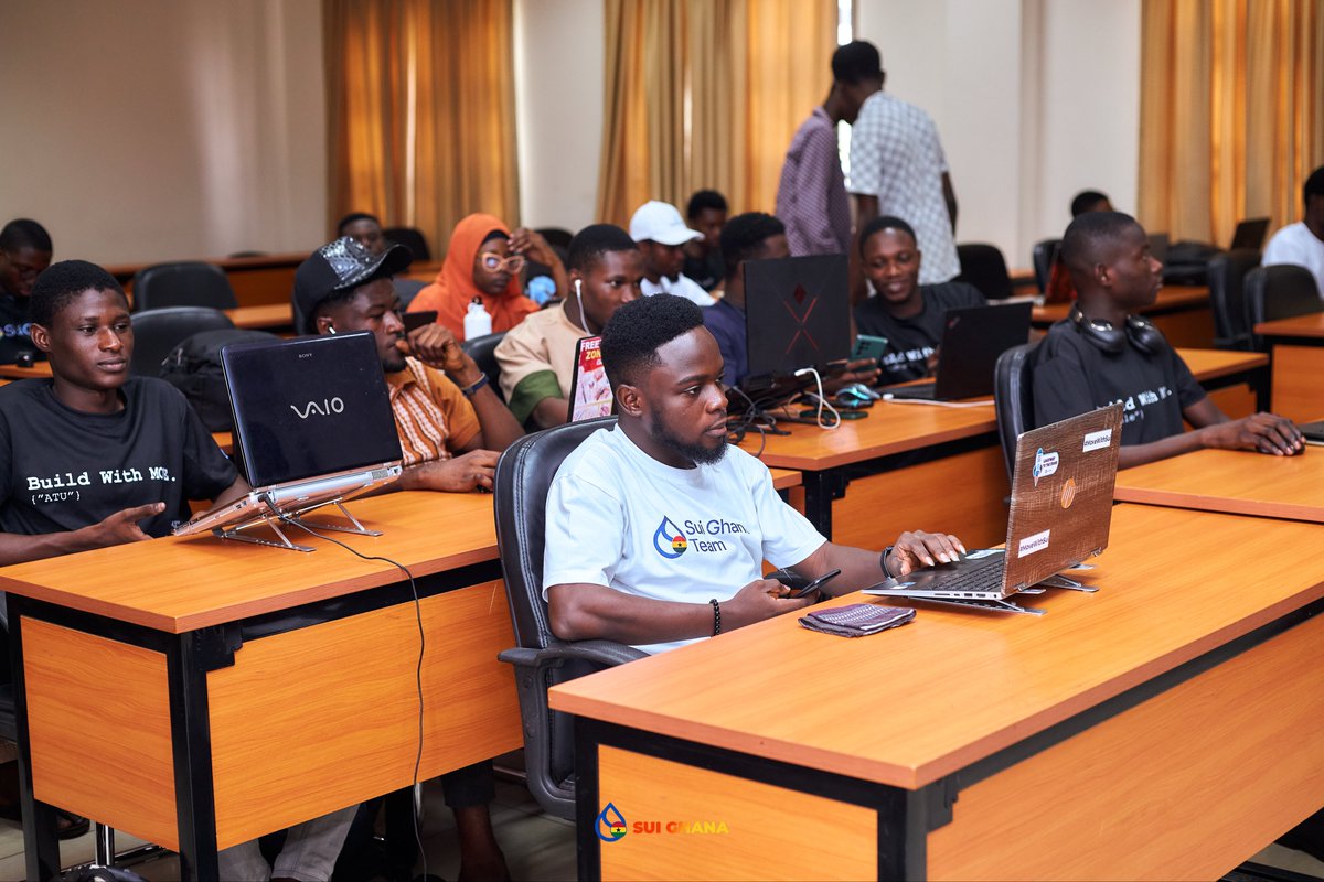 SuiNetworkGhana's tweet image. Day 2!!!

Another productive day at the One Week Sui and Move Bootcamp 🔥

The passion and teamwork from participants have been incredible. 

We’re only getting started, this week is about to get even more exciting
