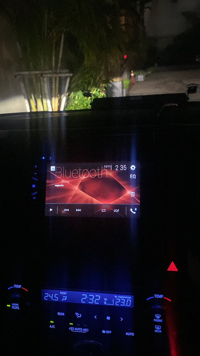 My.N only one tweet media