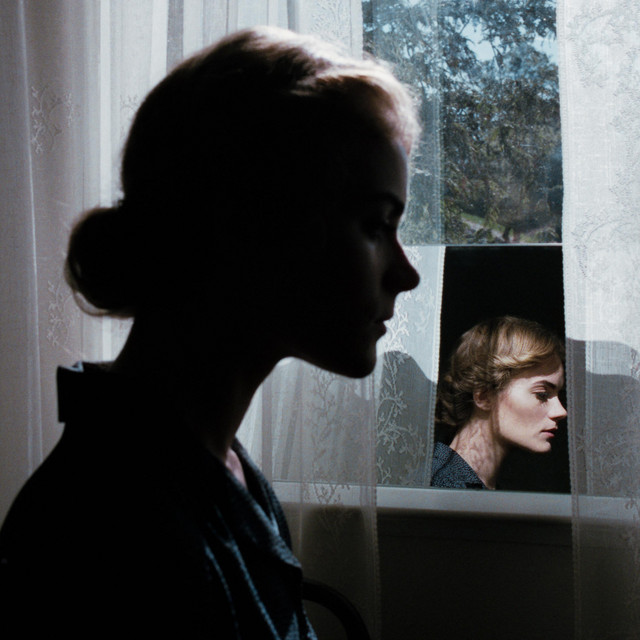 Meredith Adelaide Turns Uncertainty into Art with “What Do I Know” fusionostalgia.com/meredith-adela…