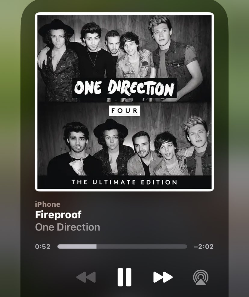 payno_foreever's tweet image. “who even listens to one direction anymore”

me every single day: