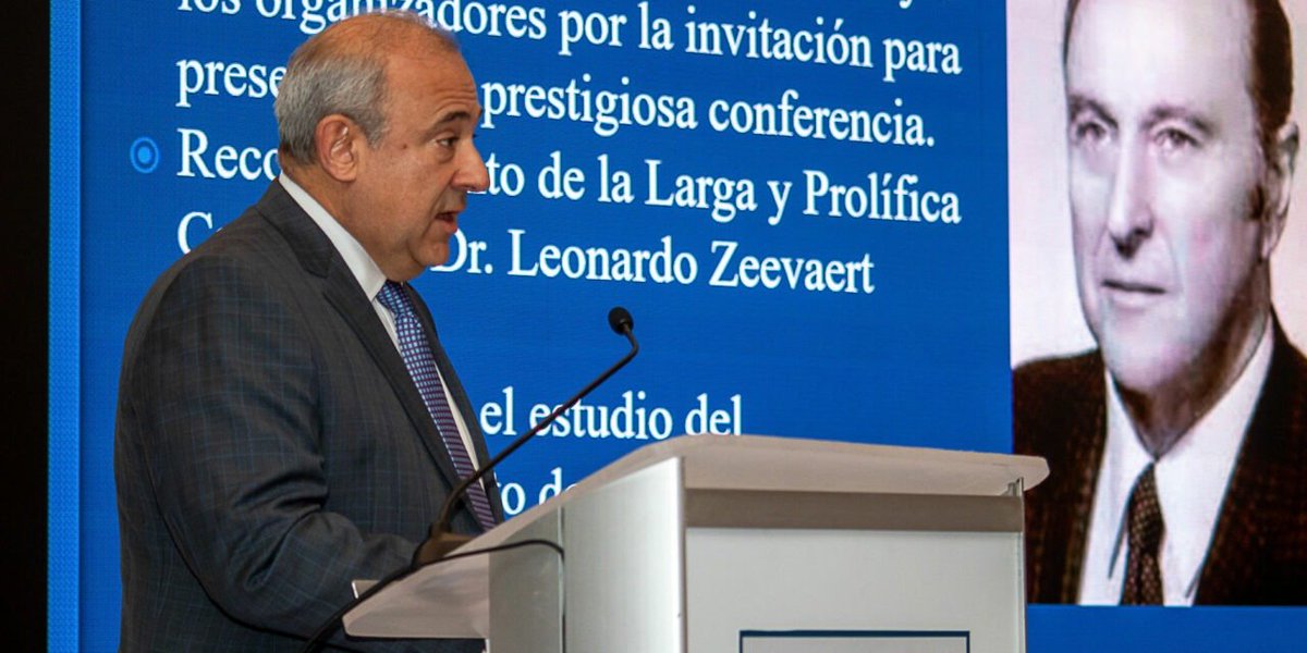 Juan Manuel Pestana: mucho más que un ingeniero «summa cum laude»

En 1985, Pestana marcó un hito al convertirse en el primer estudiante de la Escuela de Ingeniería Civil de <a href="/enlaucab/">UCAB</a> en graduarse con promedio de notas casi perfecto.

Lee la nota aquí🔗goo.su/Vt7h