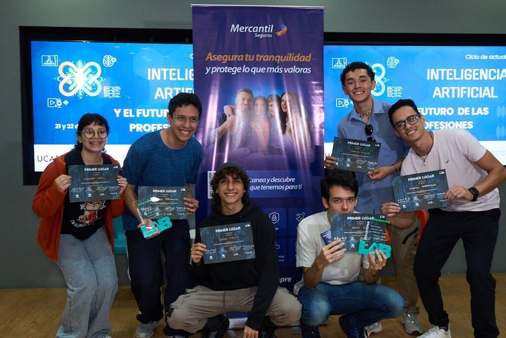 Ucabistas enfrentaron desafíos reales en Hackathon de #IA

Tres equipos de la sede Montalbán y uno de 
<a href="/UcabGuayana/">UCAB Guayana</a> se llevaron los reconocimientos de este reto de programación, en el que 86 estudiantes crearon soluciones para empresas usando IA.

🔗goo.su/bUa89