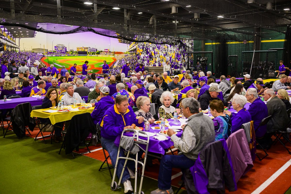 LSU Baseball tweet media