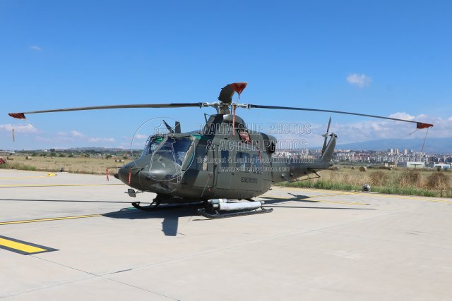 Shipguru's tweet photo. #EsercitoItaliano #ab412 #militaryhelicopter with #serial #MM81357 and #Coded #EI_466 at #maristaeli, #catania, #sicily - 16.06.2018 - https://t.co/nfgboxcB5B - NO PHOTOS can be used or manipulated without our permission @key2med @Gibdan1 @med_shipSpotter @Esercito https://t.co/rPaFCfud3p