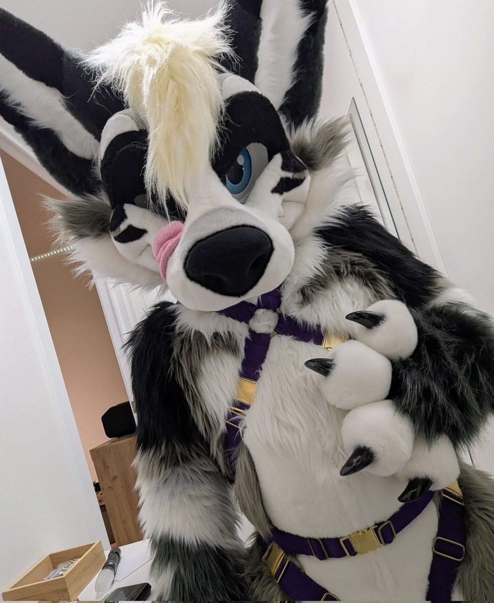 Sorry for being late. Can I make it up for you somehow? 🥹