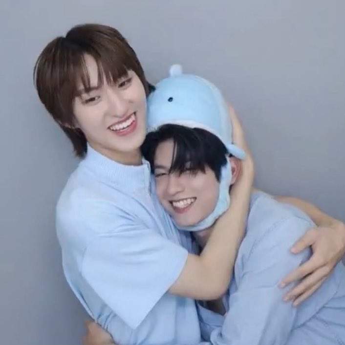 thomaskngs's tweet photo. they're each other's babies 😭🥺

#thomaskong https://t.co/WNx3NQadLN