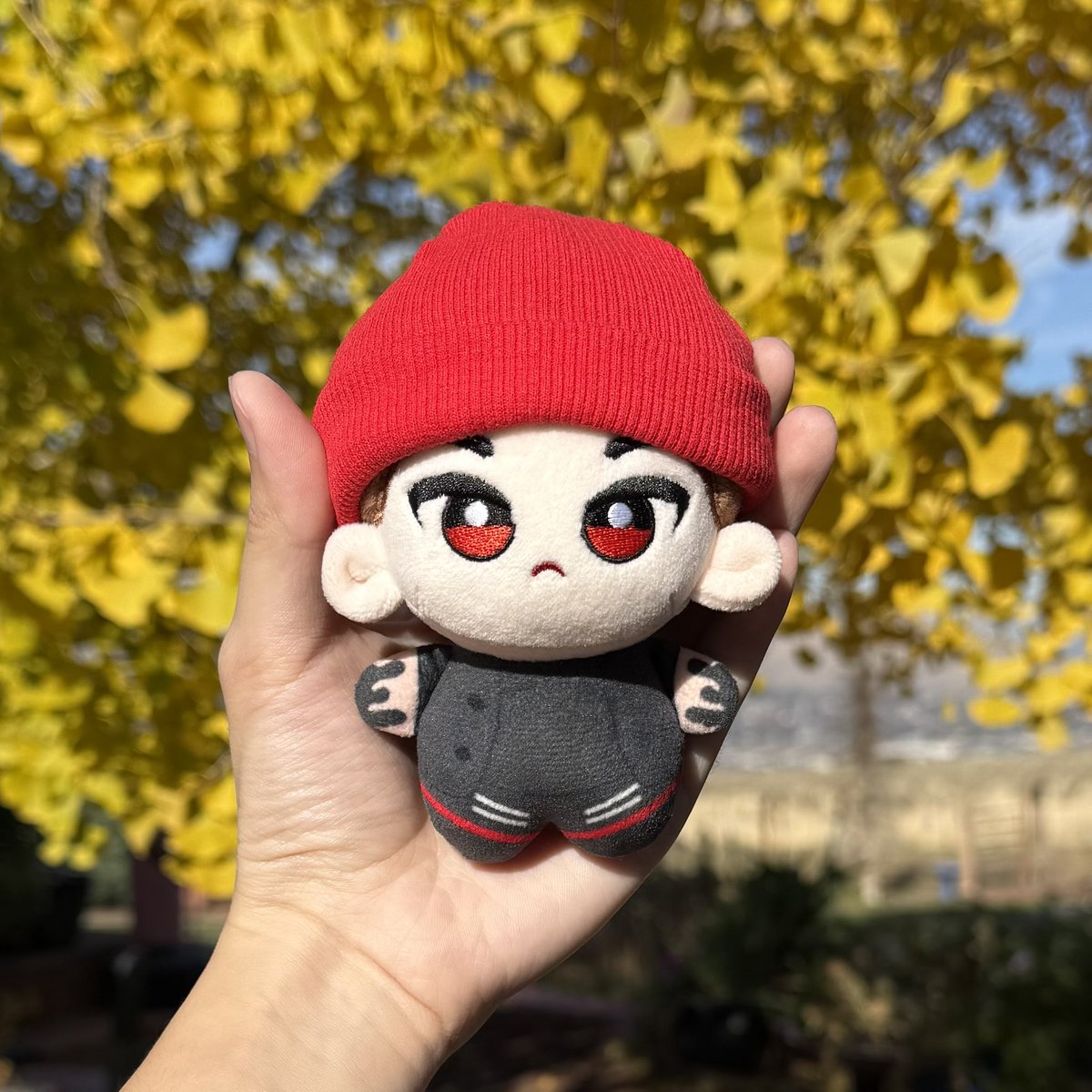 BlueWolfAngel28's tweet image. Spookyface/Unus Annus Keychain Plush GIVEAWAY!

To Enter:

- Follow Me
- RT
- Tag one person below!

3 winners will be announced this Thursday 12 pm PST when plushies drop on my shop bluewolfangel.com ! Winners get 1 set of their choosing :3 #twentyonepilots #markiplier