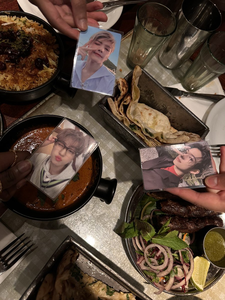 rikizful's tweet image. life outside of twt 🤓

it’s still rikizful