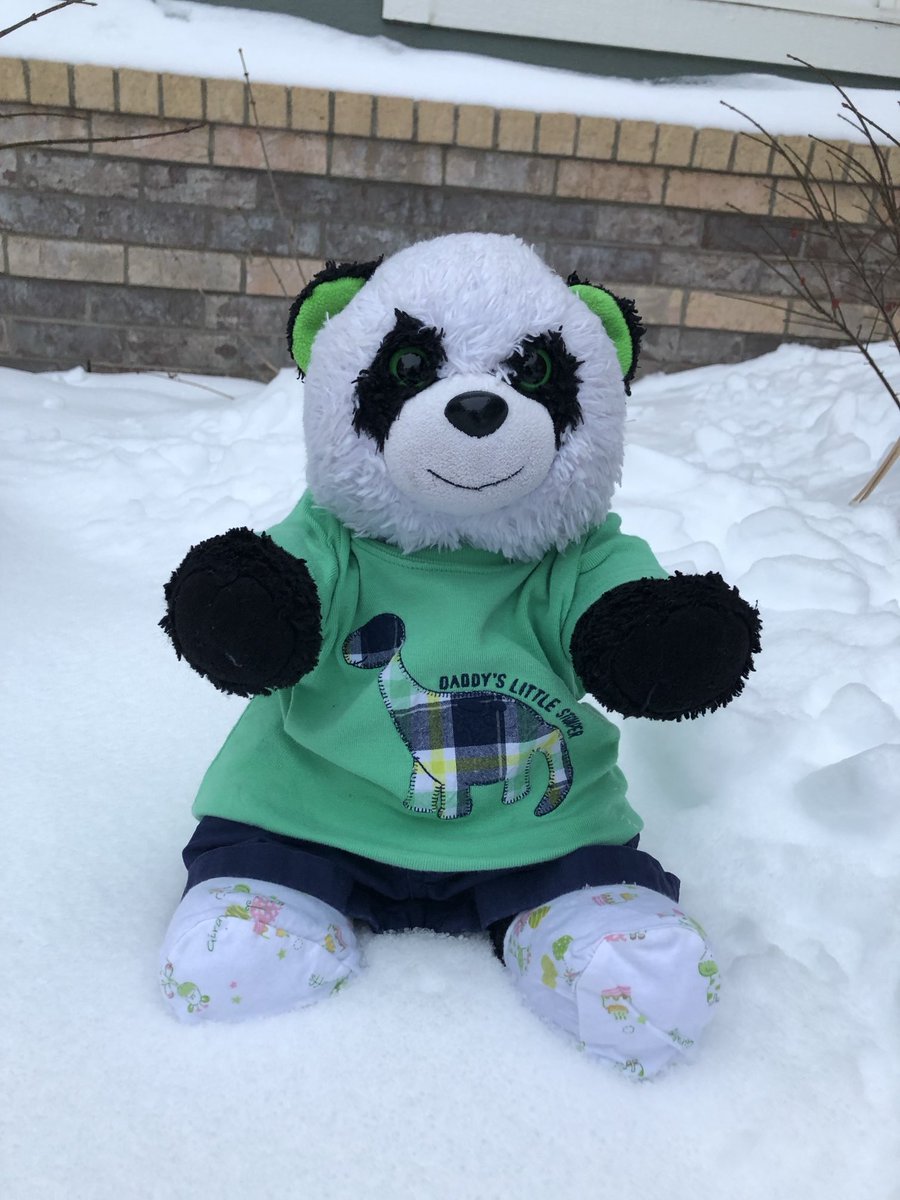 Happy birthday to my adorable Lovely! Wish you a lot of travel to visit ⁦<a href="/BaoLiPanda/">Bao Li</a>⁩, other animal pals, some day to China and exploring nature. Love you to the moon and back. ⁦<a href="/BeiBeiPanda3/">Bei Bei Panda</a>⁩ ⁦⁦<a href="/DCPandaCub4/">Xiao Qi Ji</a>⁩ ⁦<a href="/pinkypanda0823/">Princess Pinky 1st of Her Name & Mother of Pandas</a>⁩ ⁦<a href="/goobearCTJ/">Chao TianJiao</a>⁩