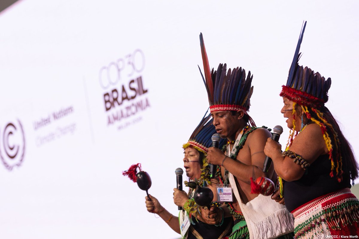 ONU_es's tweet image. La #COP30 ya está en marcha en Brasil, en un momento clave para el futuro del planeta.

El objetivo: acelerar la #AcciónClimática, cumplir lo prometido en el #AcuerdoDeParís y unir esfuerzos en todos los sectores para enfrentar una crisis que ya vivimos día a día.…