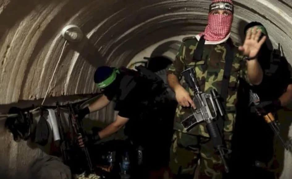 SmadaruitIsrael's tweet photo. 200 terroristen zitten vast in een tunnel en de VS heeft Israël gedwongen hen vrij te laten, maar ze moeten een land vinden dat bereid is hen op te nemen.
België? Nederland? Canada? Frankrijk? Wie wil deze lieverdjes hebben? https://t.co/Jg1BXAZDin