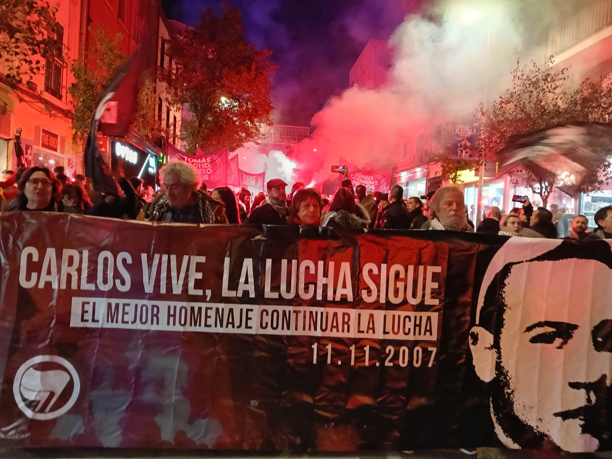 manelmarquez's tweet photo. MANIFESTACIÓN: CARLOS VIVE
Carlos era un antifascista de 16 años asesinado por un militar neonazi el #11Nov2007 en un tren en la estación de Metro Legazpi Madrid.
¡18 años sin ti/18 años contigo!
La lucha continúa
#AntiFascistas
Un abrazo a la familia y amig@s
#CarlosVive https://t.co/SGmYJuqYlP