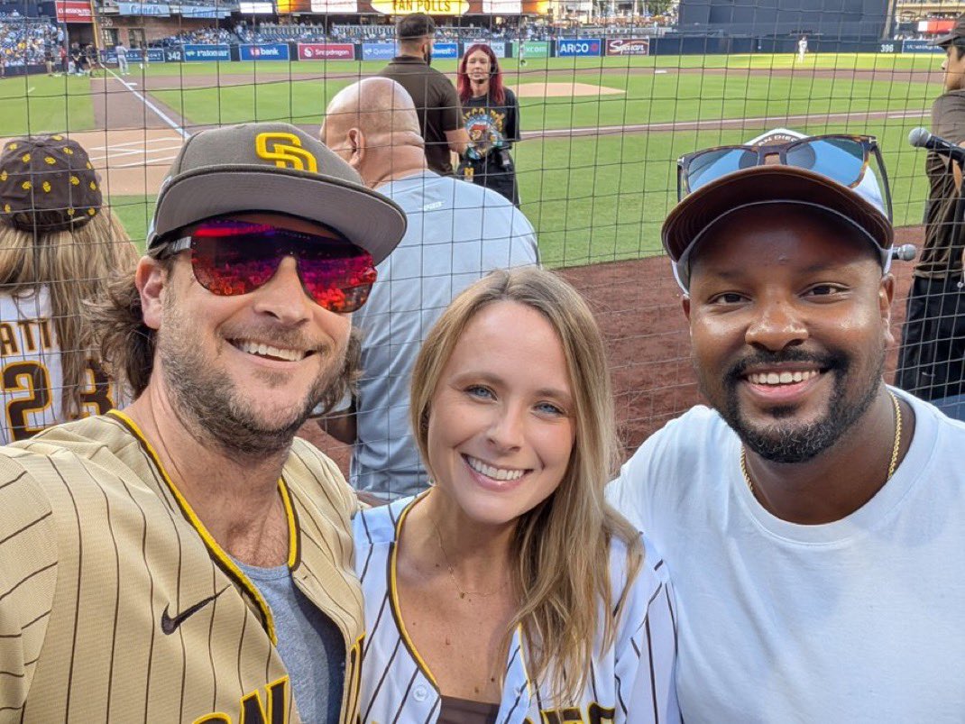 Kyle Seraphin tweet media