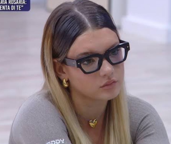 e comunque sono sempre le alunne della cele ad avere “l’amicizia speciale” 
(e potrei continuare) #amici25