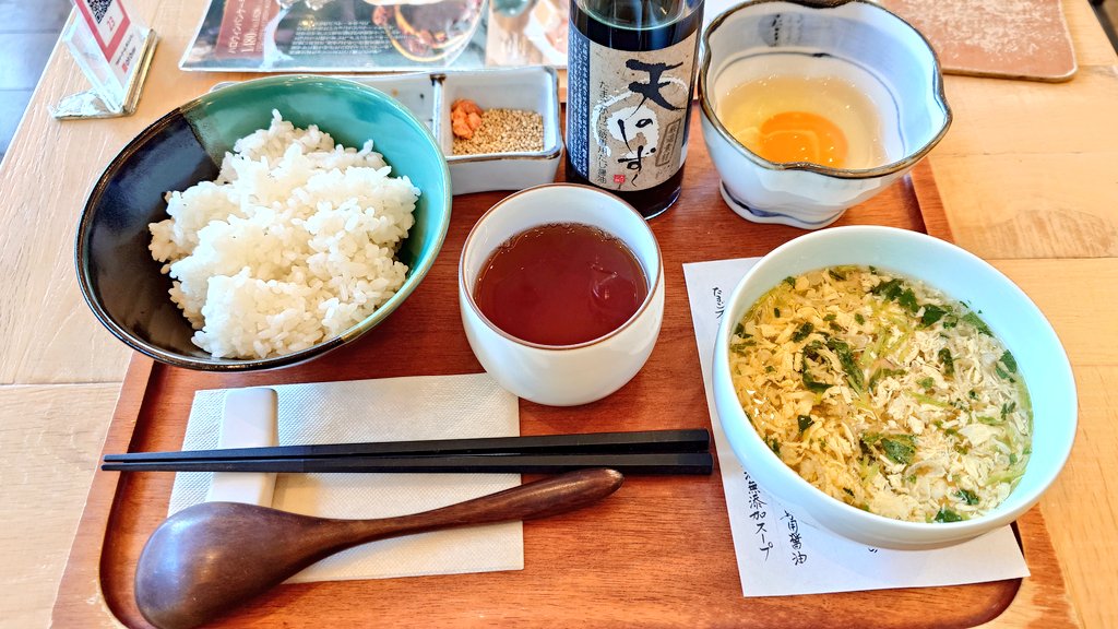 penta_46meg's tweet photo. #大江ノ郷自然牧場 で食べたTKGとウフシューどちらも濃厚な味でめちゃくちゃ美味しかった！美味しそうなパンケーキはまた次の機会で！ https://t.co/rRgOfRz4Tp
