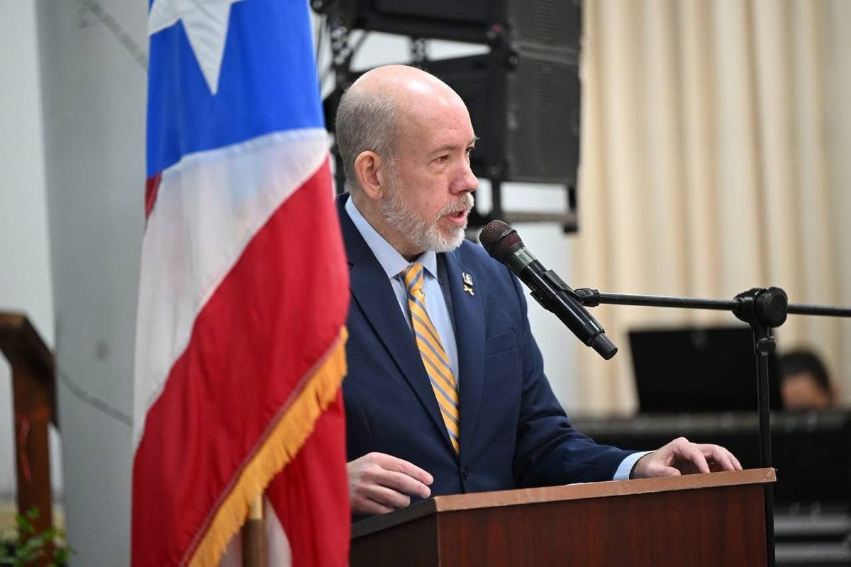 DSPnoticias's tweet image. El secretario del DSP, Gral. Arturo Garffer, participó en los actos oficiales del Día del Veterano junto al procurador del Veterano, Lcdo. Agustín Montañéz. Rindieron homenaje a nuestros héroes por su valentía, entrega y disciplina. ¡Gracias por su servicio! #DíadelVeterano #DSP