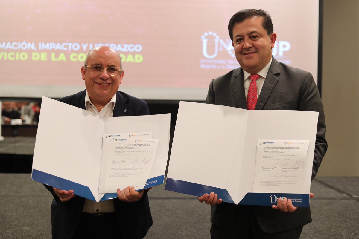 andrescastrofr's tweet image. Hoy participé en el panel “Servir como eje fundamental del actuar del Estado”, durante el lanzamiento del Programa de Administración Pública de la UNAD. Además, hicimos parte de la firma del convenio UNAD–Personería de Bogotá, con el propósito de fortalecer la formación de…