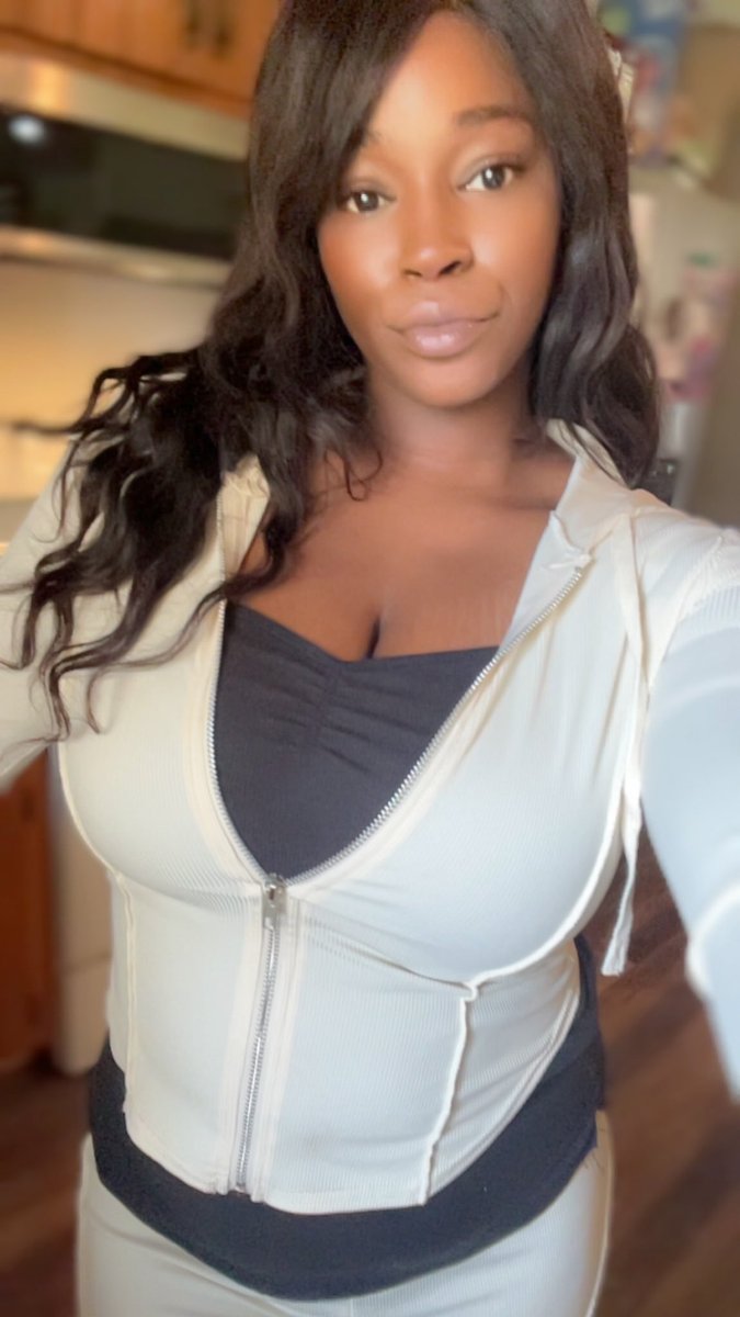 AlanaGoddess93's tweet image. Your money comes to me no matter what