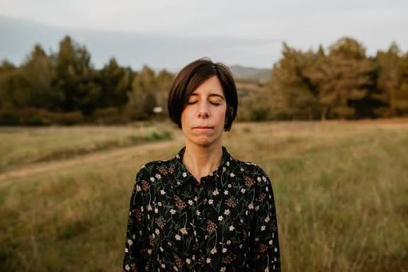 "Si vull escriure he de viure i no patir
per si se'm para el cor."
💔

Anna Gual (Hipertensió - 'Implosions')