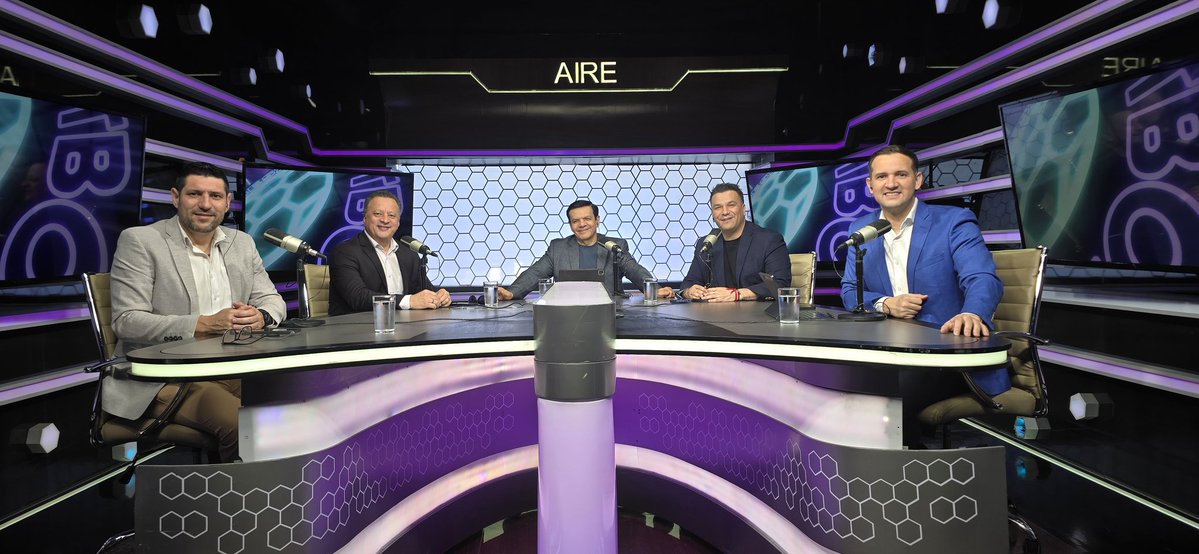 🔴 ¡AL AIRE!

📺 Arrancó #SuMajestadElFútbol por Tigo Sports.

Te esperamos con <a href="/DaRosaRuben/">Ruben Dario Da Rosa</a> <a href="/jjgomez78/">Juan Jose Gomez</a> <a href="/FranLopezBorja/">Francisco Lopez</a> <a href="/Juliosaza/">Julio Samaniego</a> y Hugo Miño.