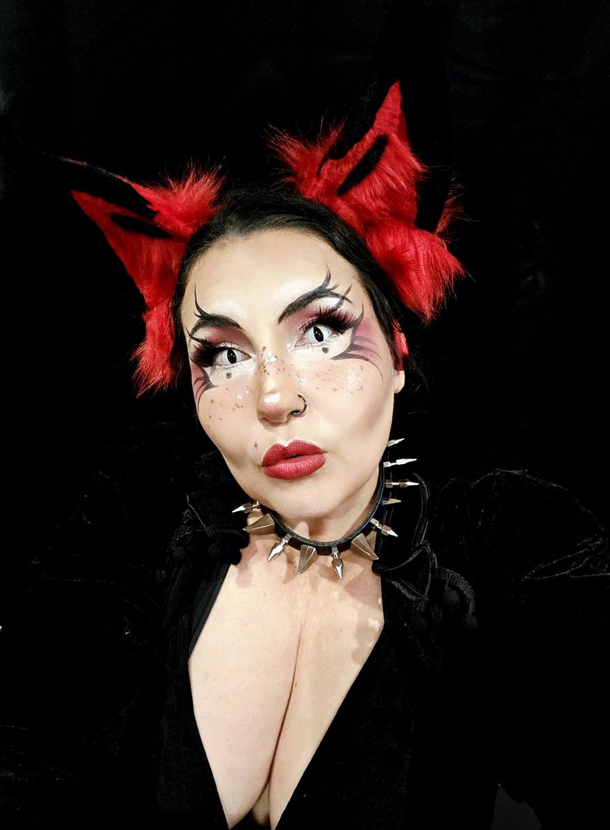 MsBritainKitten's tweet photo. Making a very special piece of art tonight on Twitch, will be on sell on my Esty shop later!  I will share the art tomorrow Xxx

 #sillykitty #twitchstreamer #twitchaffiliate #illustrator #catgirl https://t.co/8nDxs7IMpc
