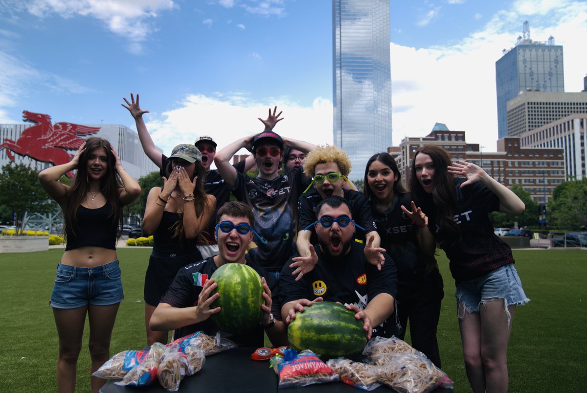 XSET's tweet image. New XSET Team Shoot this week, what content do you want to see from us?❌🚀

Best idea gets a follow back!👀