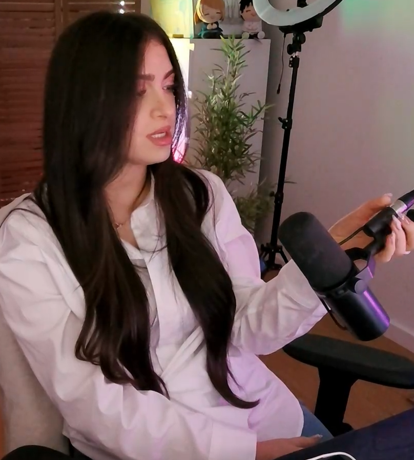 Ah ouais, pas le même délire dans la vraie vie et pas figé dans le maquillage et le temps Aneyaris !