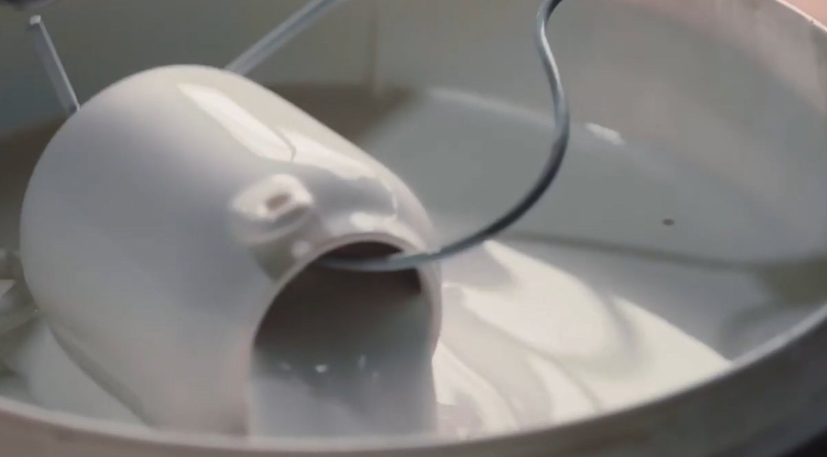 DeVaro28642403's tweet image. ✨ Custom Ceramic Solutions from Ceramic Line in Jingdezhen ✨
From vases &amp;amp; mugs to tea sets &amp;amp; bottles — we bring your ceramic ideas to life.
Process:  3D file → confirm sample → produce → deliver.
DM us for more. 

#CeramicDesign #Jingdezhen #CustomCeramics #DeVaroPackaging