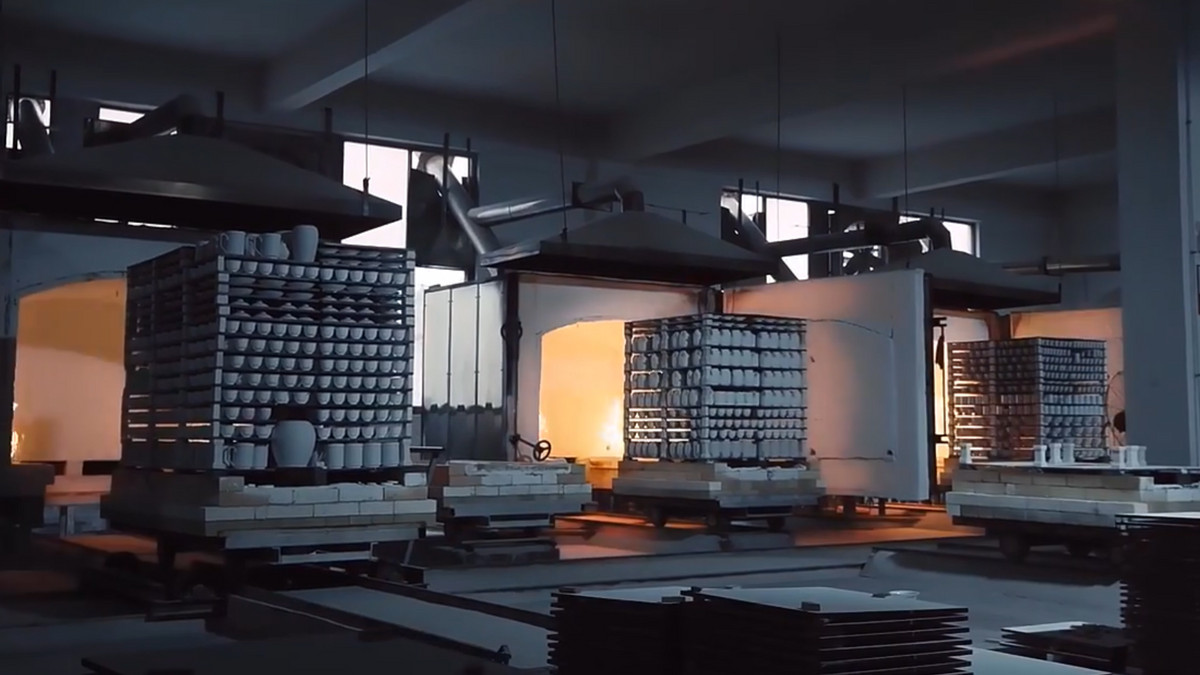 DeVaro28642403's tweet image. ✨ Custom Ceramic Solutions from Ceramic Line in Jingdezhen ✨
From vases &amp;amp; mugs to tea sets &amp;amp; bottles — we bring your ceramic ideas to life.
Process:  3D file → confirm sample → produce → deliver.
DM us for more. 

#CeramicDesign #Jingdezhen #CustomCeramics #DeVaroPackaging