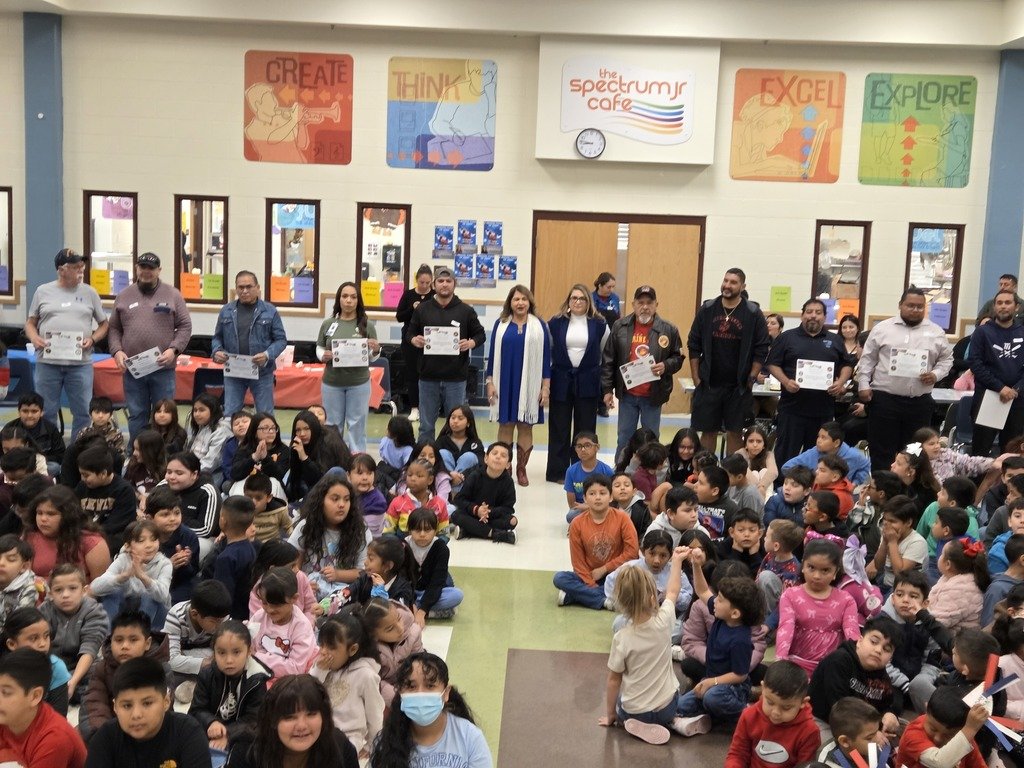 swisd_hcsa's tweet image. Veterans Day Celebration at Hidden Cove!
Thank you to all our Veterans, for your service, sacrifices, and bravery! ❤️🤍💙
#SWISDHEROS #RootedHiddenCove #RootedSWISD