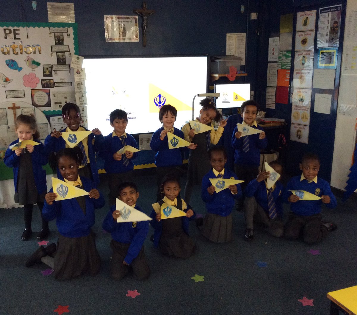 StMaryB17's tweet photo. Reception have been learning about Sikhism during our #Otherfaithsweek. They have enjoyed exploring the celebration of Vaisakhi through music, dressing up and creating artwork #RE #EYFS #Act2 #Act14 https://t.co/v4V0xs7YDq