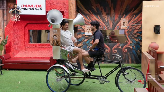 news_all4's tweet image. The last few moments between Gaurav and Mridul 💔😭 No matter the differences — this goodbye hit hard. 🥺

#BiggBoss19 #BB19 #GauravKhanna #MridulTiwari #BB19OnJioHotstar