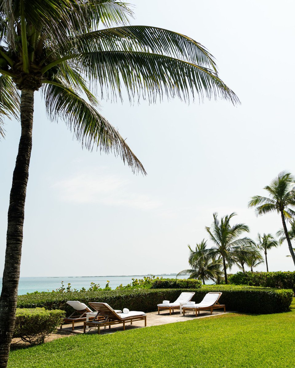 Relaxation comes in many forms. Rejuvenate at The Spa, bask in the sun, or let the day drift by with ease.

📷 photo by: @jalisaevaughn

#FSOceanClub #FourSeasons
