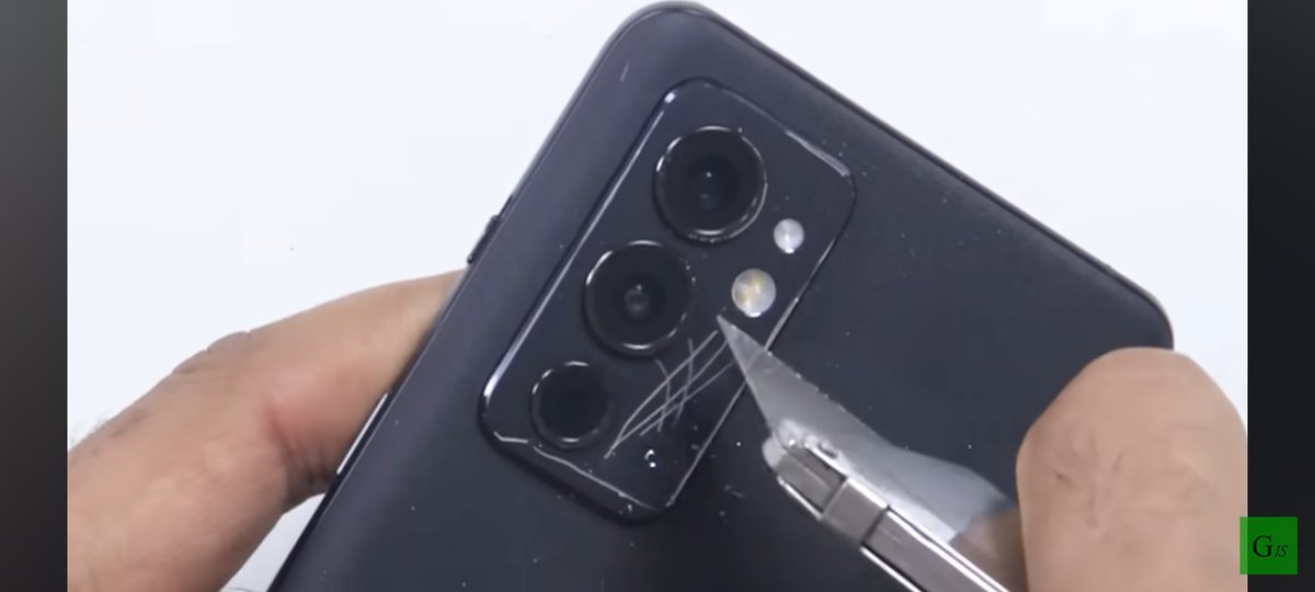 Arjun37680793's tweet image. After abusing the device with scratch test, bend test, underwater test and drop test complaining about swollen battery after 3 years? And display was broken during the drop test. How can he call it actively using device? We can clearly see the damage caused #oneplus #oneplus9RT