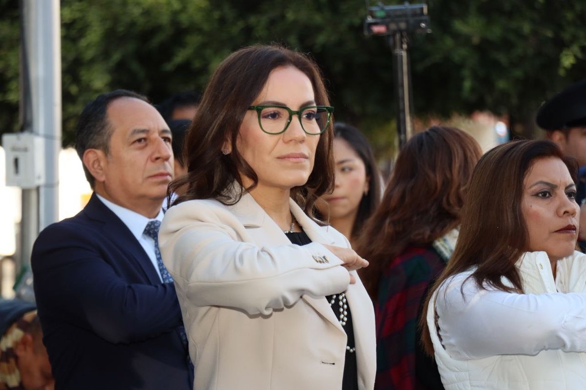 msilvaruiz's tweet photo. Un día para recordar y rendir homenaje a una figura clave en nuestra historia: Carmen Serdán 💜

Estuvimos presentes en su Ceremonia Conmemorativa, reafirmando nuestro compromiso con los valores que hacen de #Puebla, #LaCapitalImparable 🇲🇽✨

#CarmenSerdán #GobiernoDeLaCiudad #Sindicatura