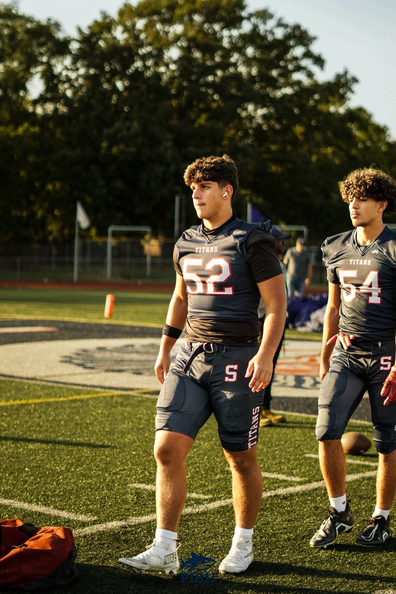 MooseElzhenni's tweet photo. Senior Year Highlights
6’2 235 Defensive End
45 tackles
17 TFLs
8 Sacks
2 ff

https://t.co/DcA4ctifJq https://t.co/X2Tu1FKokG