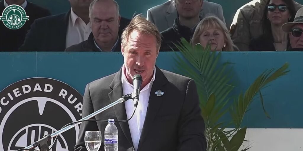 La Sociedad Rural de Río Cuarto presentará en la Legislatura de Córdoba un documento en el que reitera la necesidad de avanzar con la pavimentación del tramo de la Ruta Provincial N°10 que conecta las localidades de Las Acequias y Adelia María. cbahoy.com.ar/la-rural-de-ri…