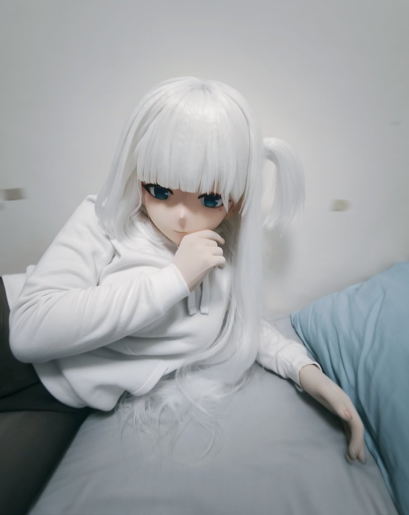 指揮官何時會回到鶴的小巢中......
#AzurLane 
#碧藍航線 
#kigurumi