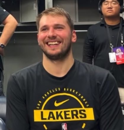 LukaUpdates's tweet photo. Luka reading the nico harrison news 😂 https://t.co/oL18xuaOoY