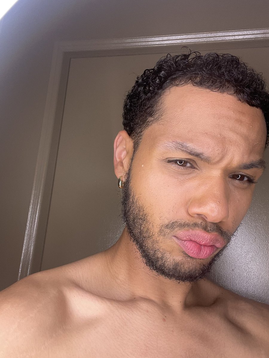 TheHeauxIsHere's tweet photo. @sensualbates Face Card-Ass Card ✔️ https://t.co/xRN7Hbz2JH