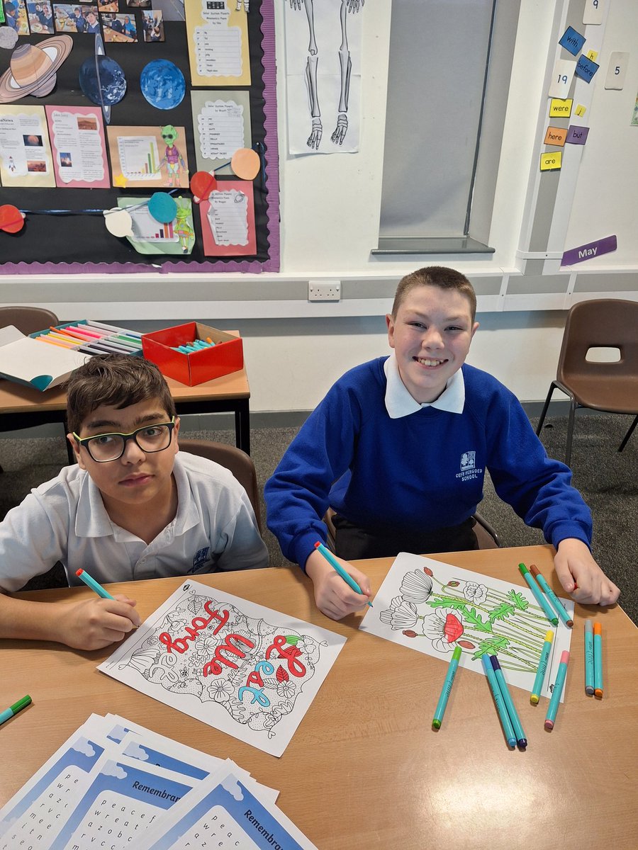 a2lcefnhengoed's tweet photo. Remembrance activities in After School Club! ❤️🪖✝️ Gwaith ardderchog ✨ @CefnHengoed @CHCS_Humanities https://t.co/g2CssYv9Qt