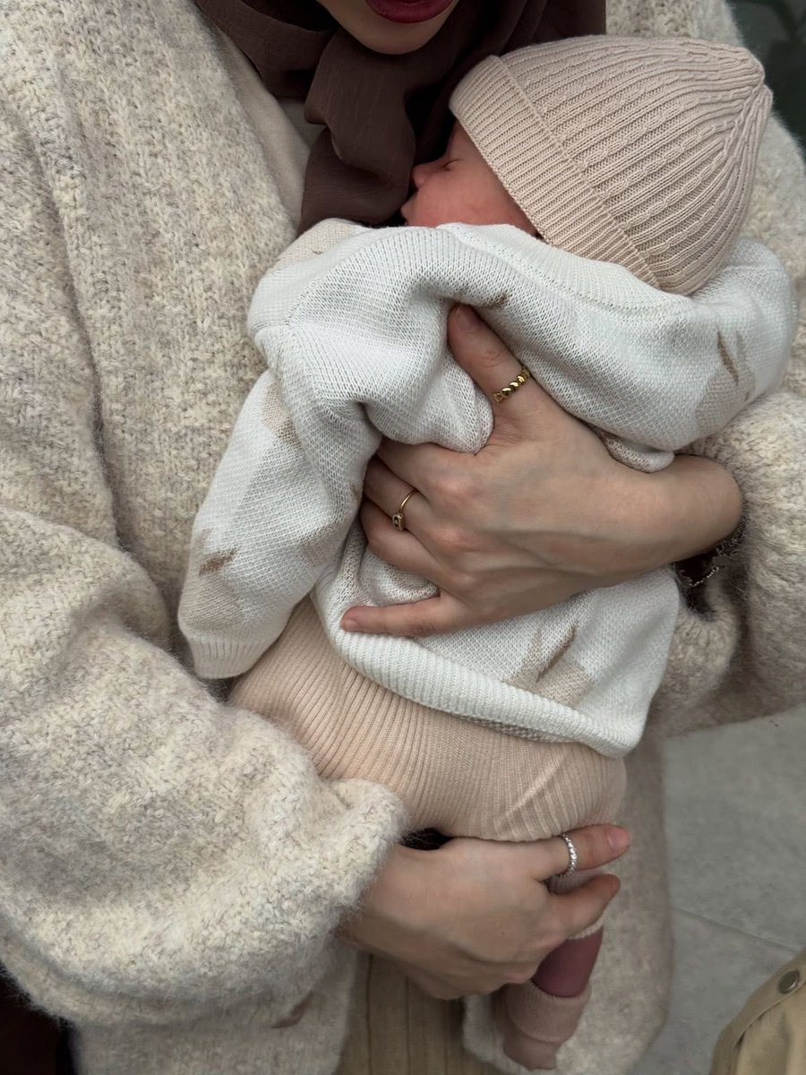 Baby's (@cuddleecute) on Twitter photo 