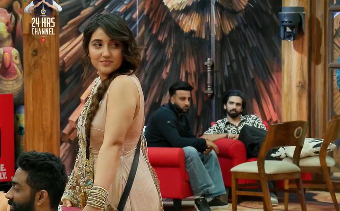 news_all4's tweet image. Most Prettiest girl in #BiggBoss19 😻📷 
#AshnoorKaur #abhinoor