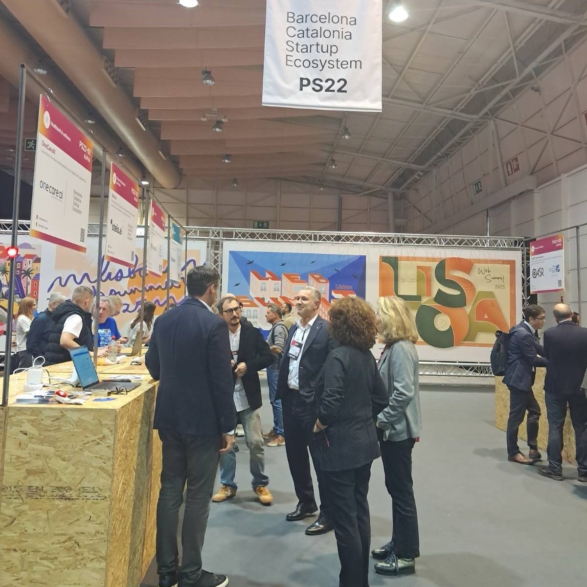 📸O Delegado Rui Reis visita o stand Barcelona Catalonia Startup Ecosystem na <a href="/WebSummit/">Web Summit</a> com  <a href="/accio_cat/">ACCIÓ</a> e Barcelona Activa(Câmara Municipal de Barcelona)

A representação catalã está integrada por 15 startups,5 corporates e 3 investidores de Venture Capital com sede em Barcelona