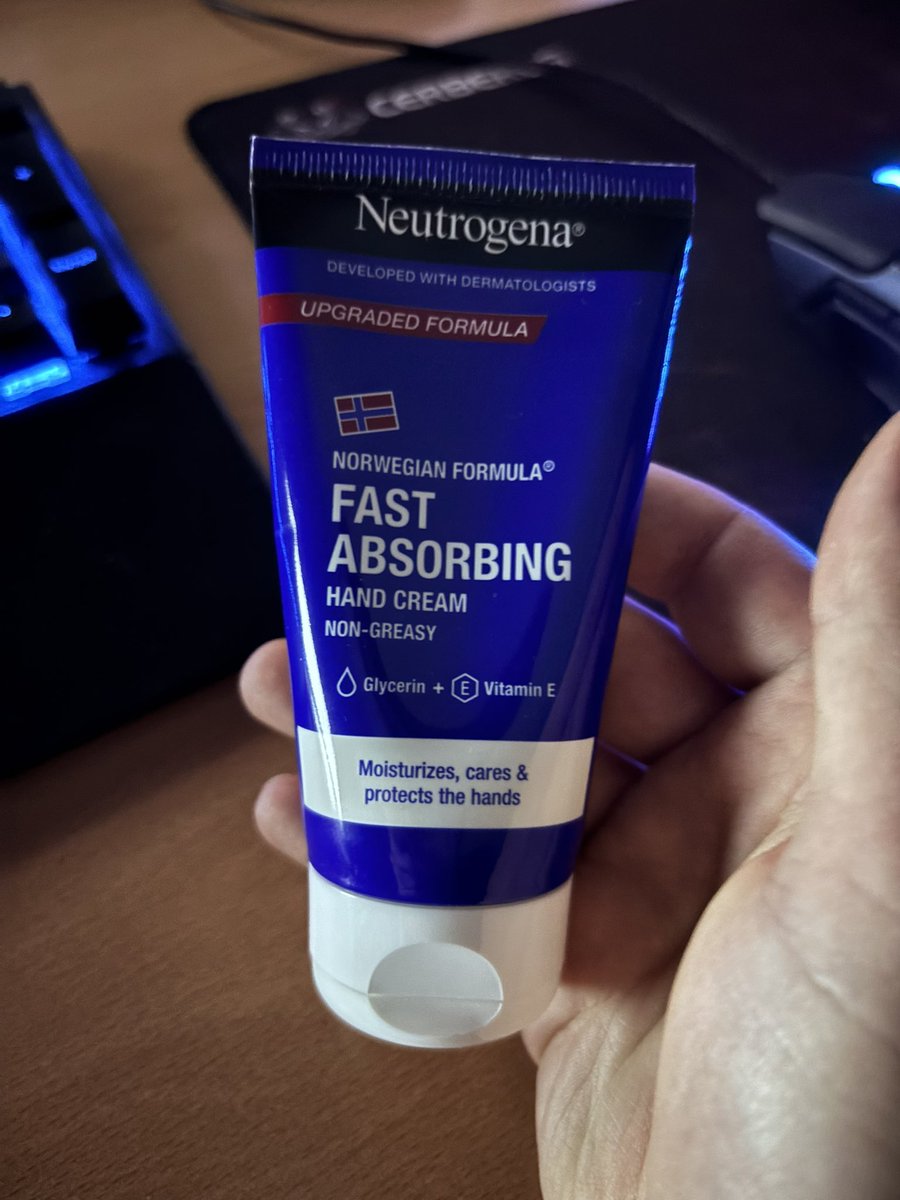 OpMaxster's tweet photo. @filozsofikus én ugyanezért nem használtam évekig
de ez kb egy 2-3 perc alatt felszívódik
csak ajánlani tudom!! https://t.co/4TWfkbEvUr