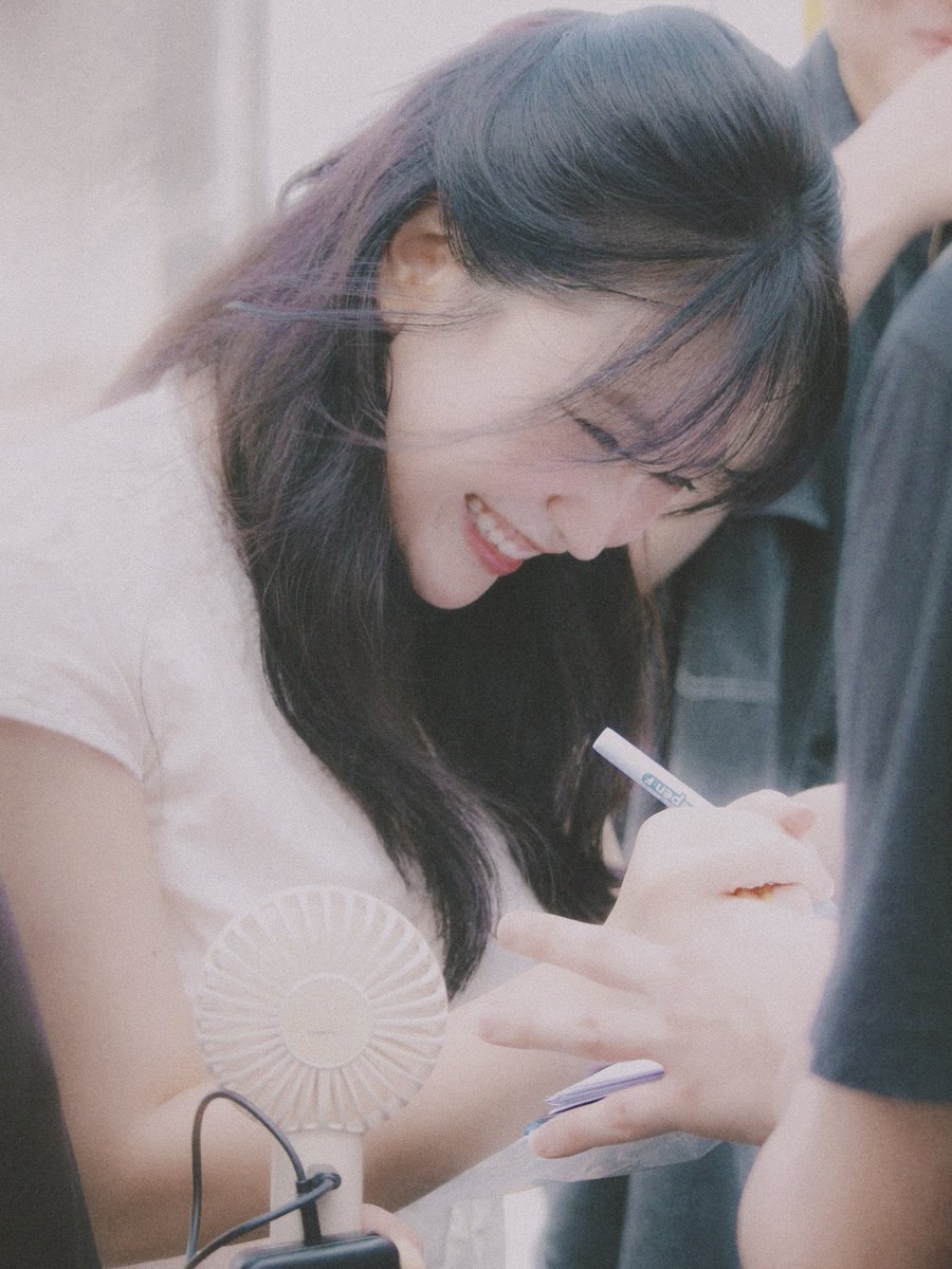 ︎︎ً tweet media