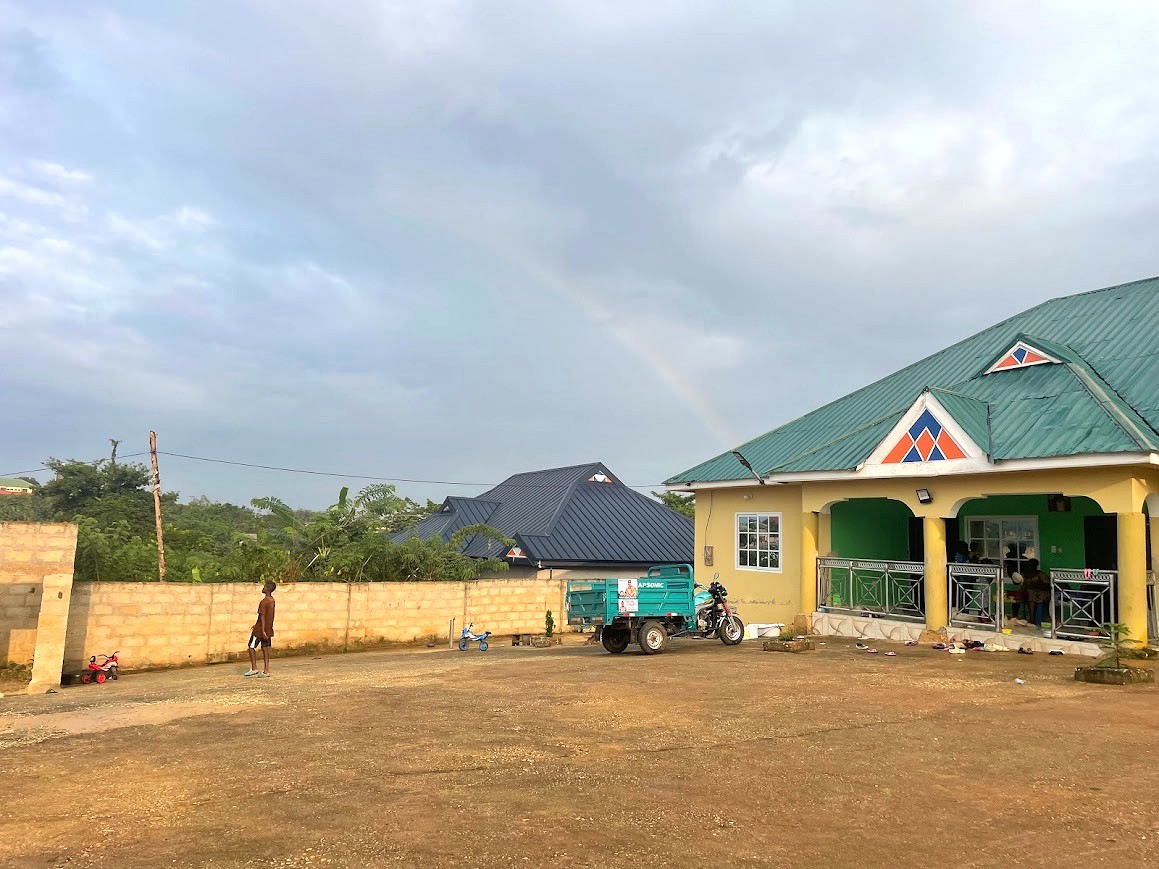 darrelhammon's tweet photo. My November "Making a Difference" article just posted. It is about "Building Blocks in Africa," an incredible Utah nonprofit doing amazing things in Ghana and Kenya. Their focus is on sustainability and self-reliance.

You can read it here: https://t.co/vud3WbSVQ9 https://t.co/GJi1TFeBJ9