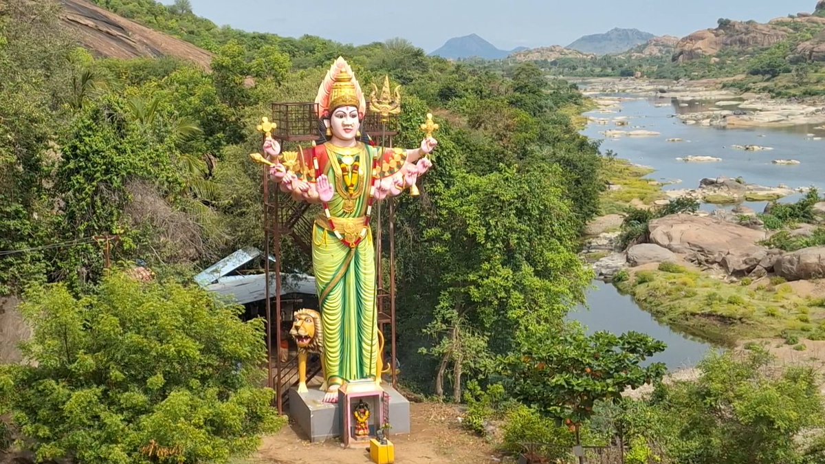 agnimurasu's tweet photo. காட்டுக்குள் புதைந்து கிடக்கும் 2 ஆயிரம் வருட கானநங்கை கோயில் - வரலாற்று குறியீடு கொண்ட பாறைகளை வெட்டியெடுக்கும் கும்பல் - இந்து சமய அறநிலையத் துறையின் கீழ் உள்ள கோயிலை புனரமைக்க கோரிக்கை   https://t.co/tKcHooPyJL

#tiruvannamalai #amman 
#Temple https://t.co/hHANqRTWiE